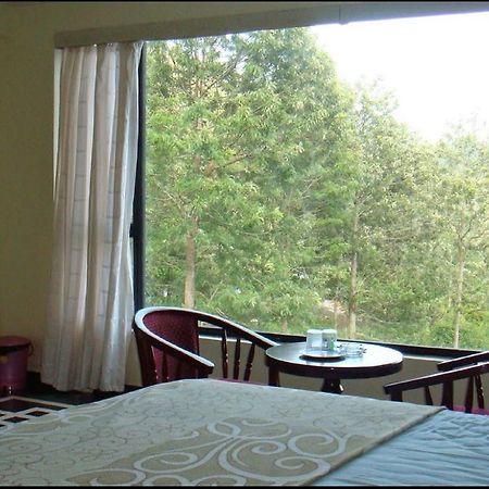 Bed and Breakfast Sri Durga Residency Йеркод Экстерьер фото