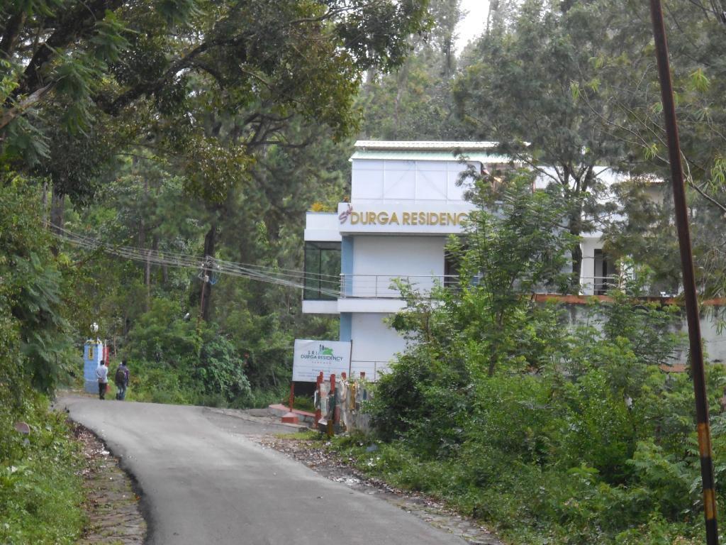 Bed and Breakfast Sri Durga Residency Йеркод Экстерьер фото