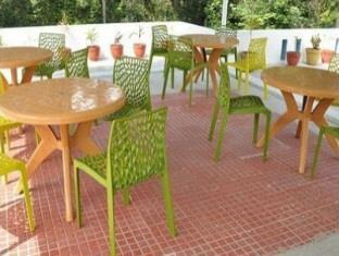 Bed and Breakfast Sri Durga Residency Йеркод Экстерьер фото